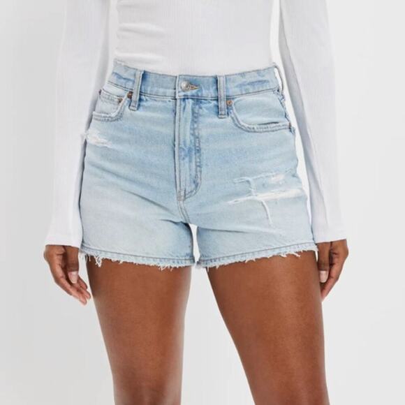 American Eagle Strigid Highest Rise 90s Boyfriend Short Light Wash Size 18 - Picture 1 of 6